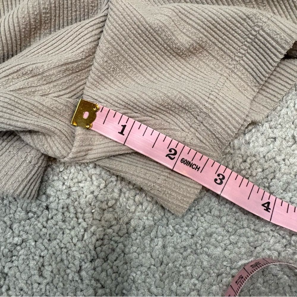 Abercrombie & Fitch Taupe Gray Lounge Shorts Size S - Picture 7 of 10